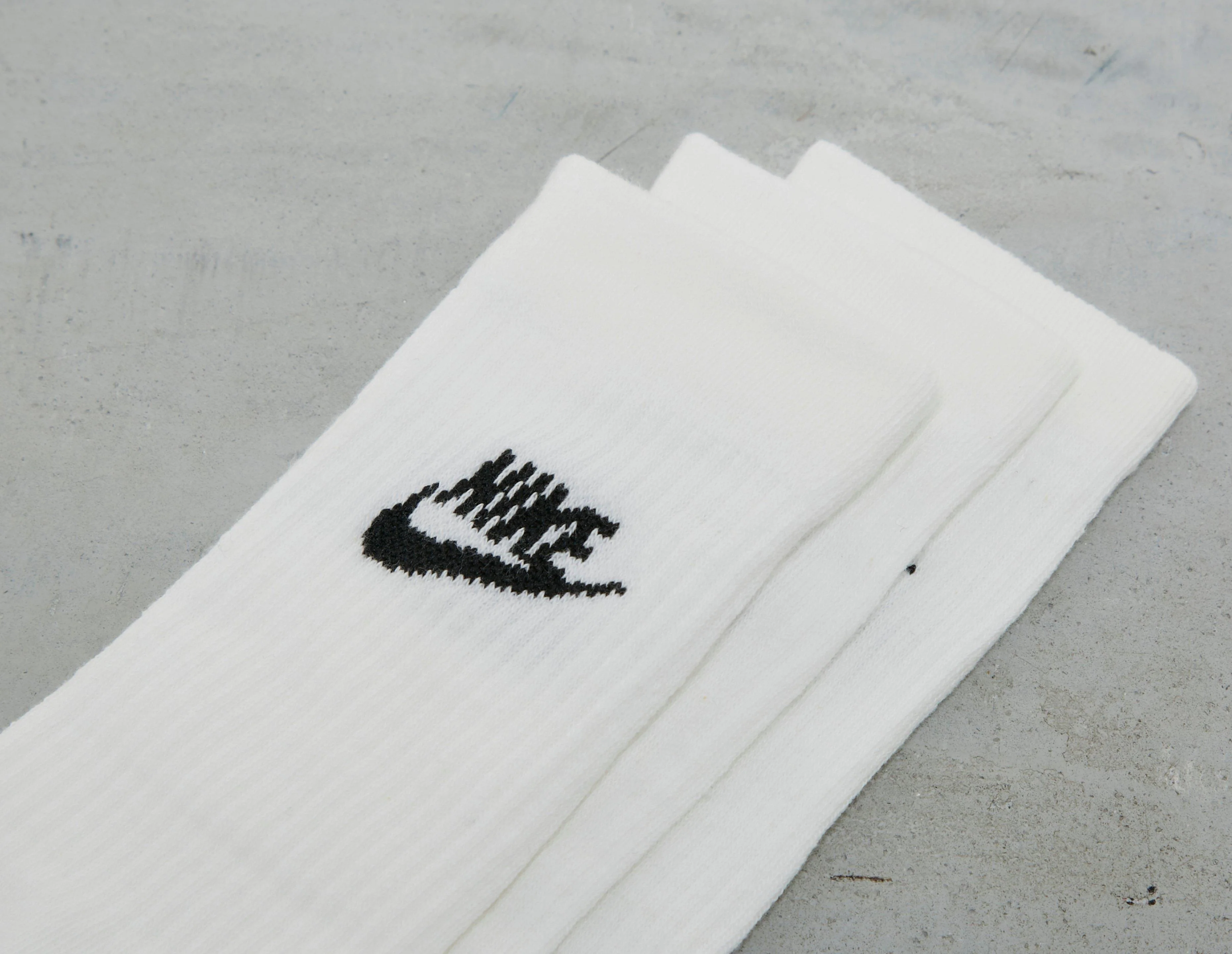 Sportswear Everyday Essential Crew Socks (3 pack) - Image 3
