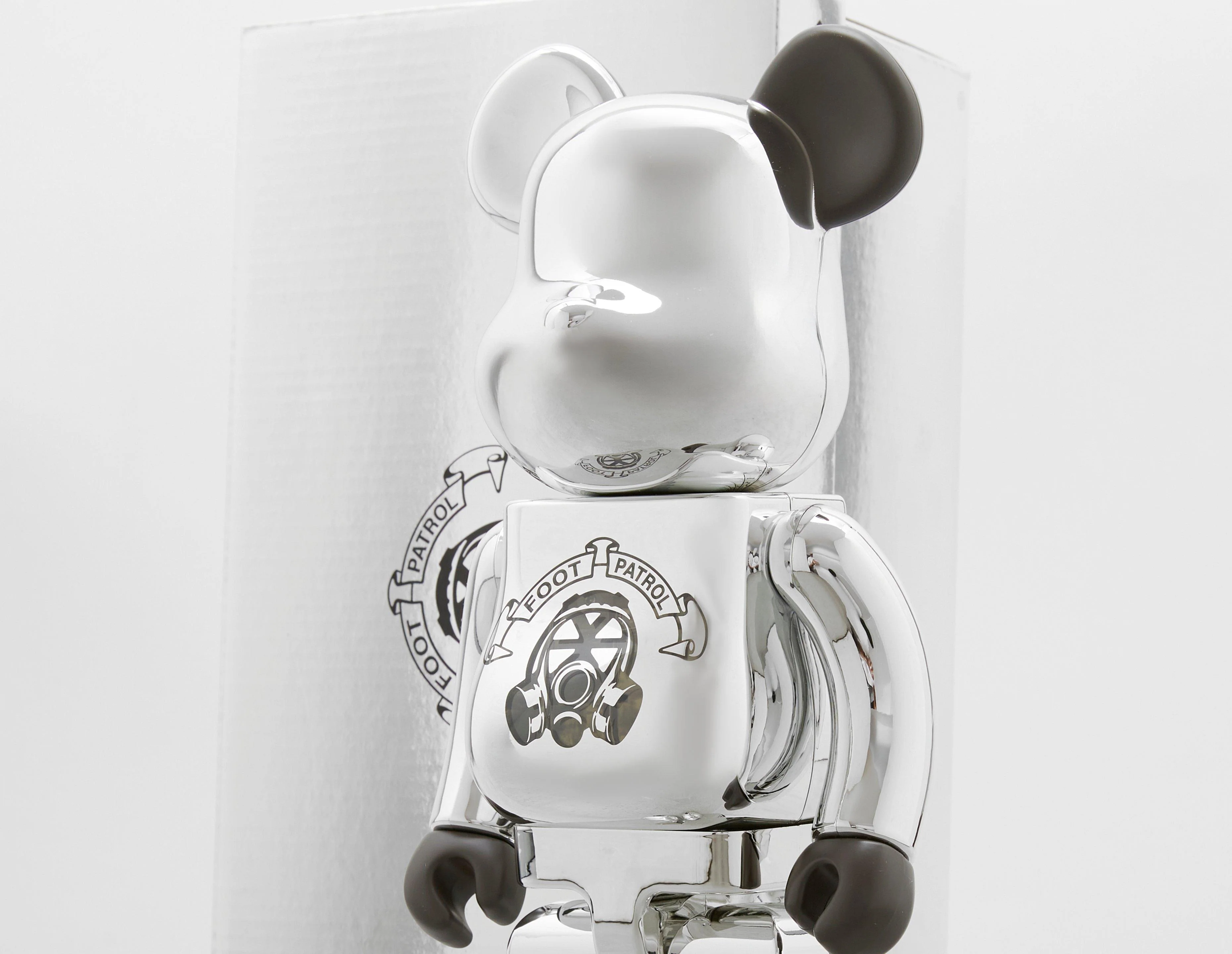 x Footpatrol BE@RBRICK 400% - Image 6